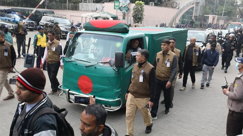 খালেদা জিয়ার মরদেহ নেওয়া হচ্ছে 'ফিরোজায়'